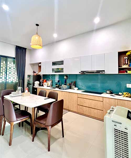 nhà bếp thoáng mát rộng