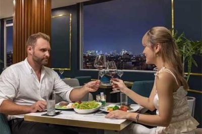 Sản khách sản phục vụ ăn uống
